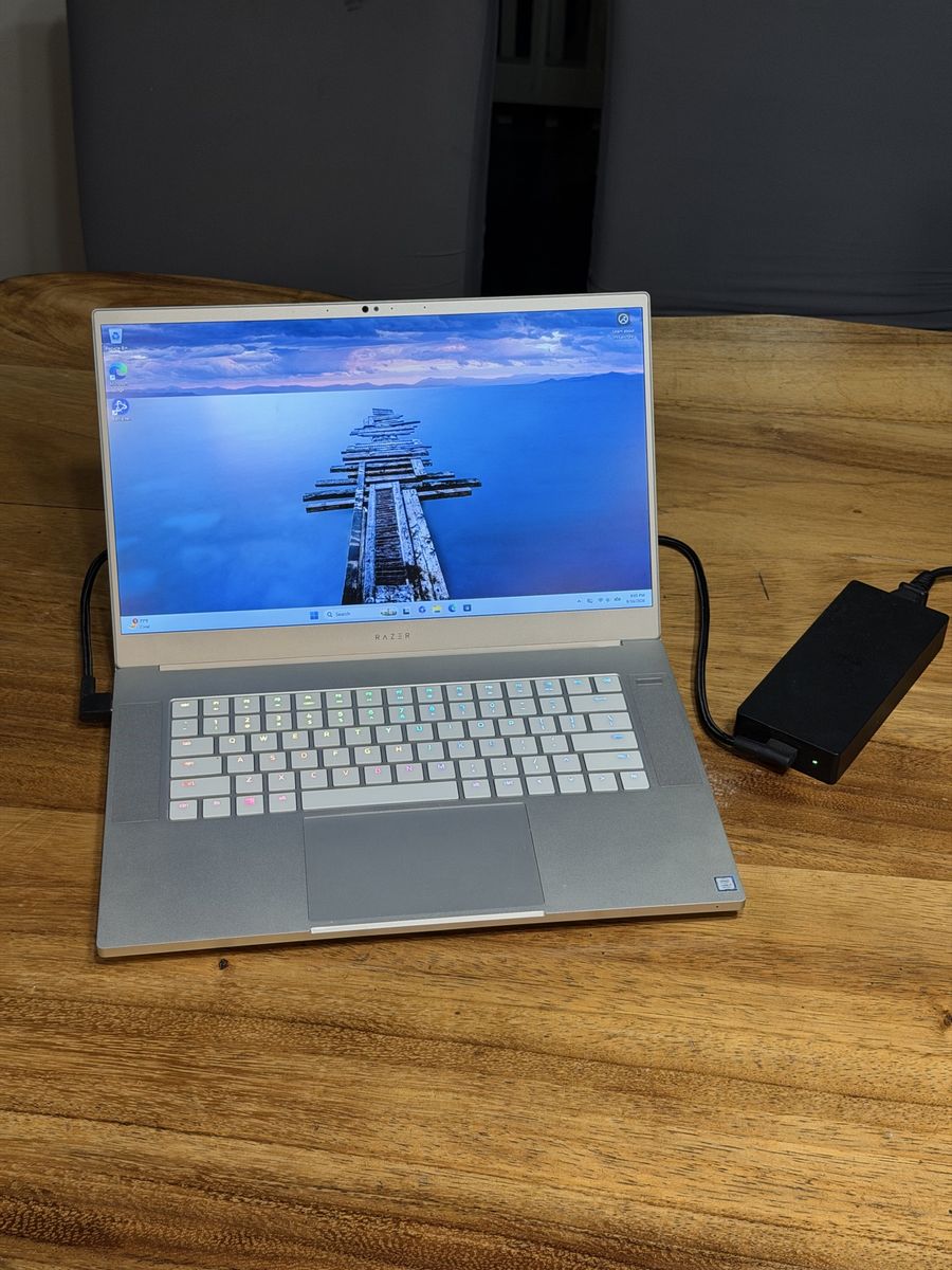 Like New Razer Blade 15 Advanced with 64GB RAM and RTX 2070