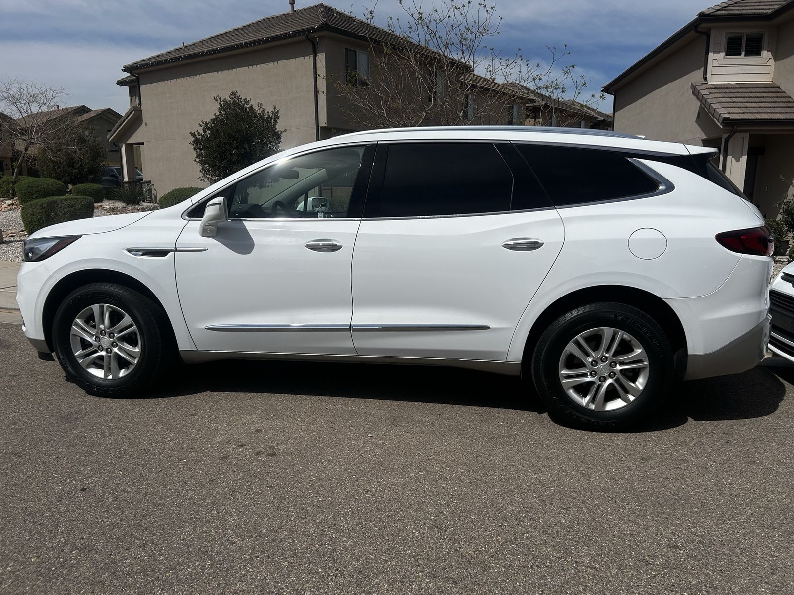 2020 Buick Enclave Essence