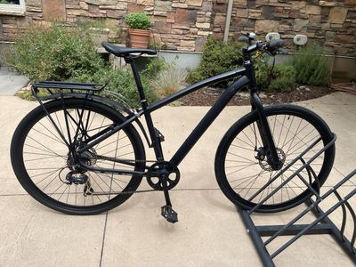 Black Matte Hybrid Commuter Bike with Rear Cargo Rack & Disc Brakes