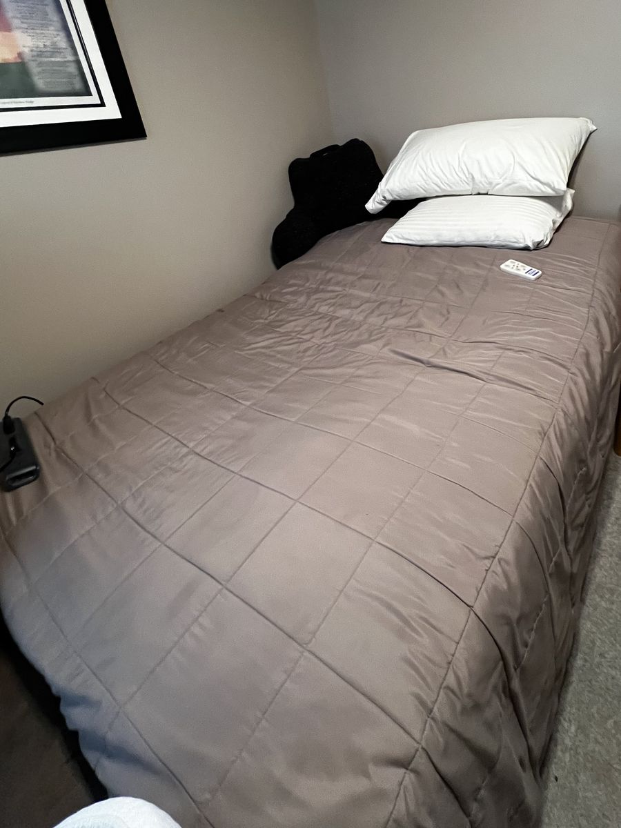 ADJUSTABLE DOUBLE BED