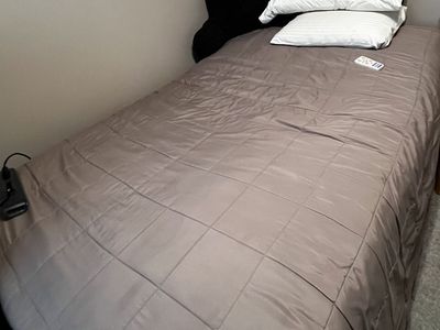 ADJUSTABLE DOUBLE BED