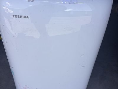 Toshiba rac-pd1211cru 8000 btu portable a/c dehumidifier w/remote