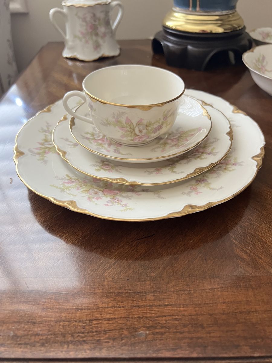 45-piece set of Warwick Avon Rose fine bone china