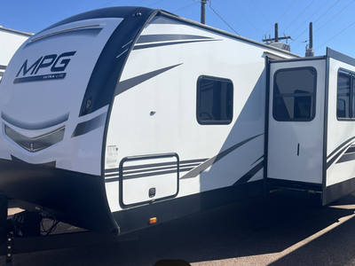2024 Cruiser MPG 3100Bunk House Ready for Your Next Adventure!