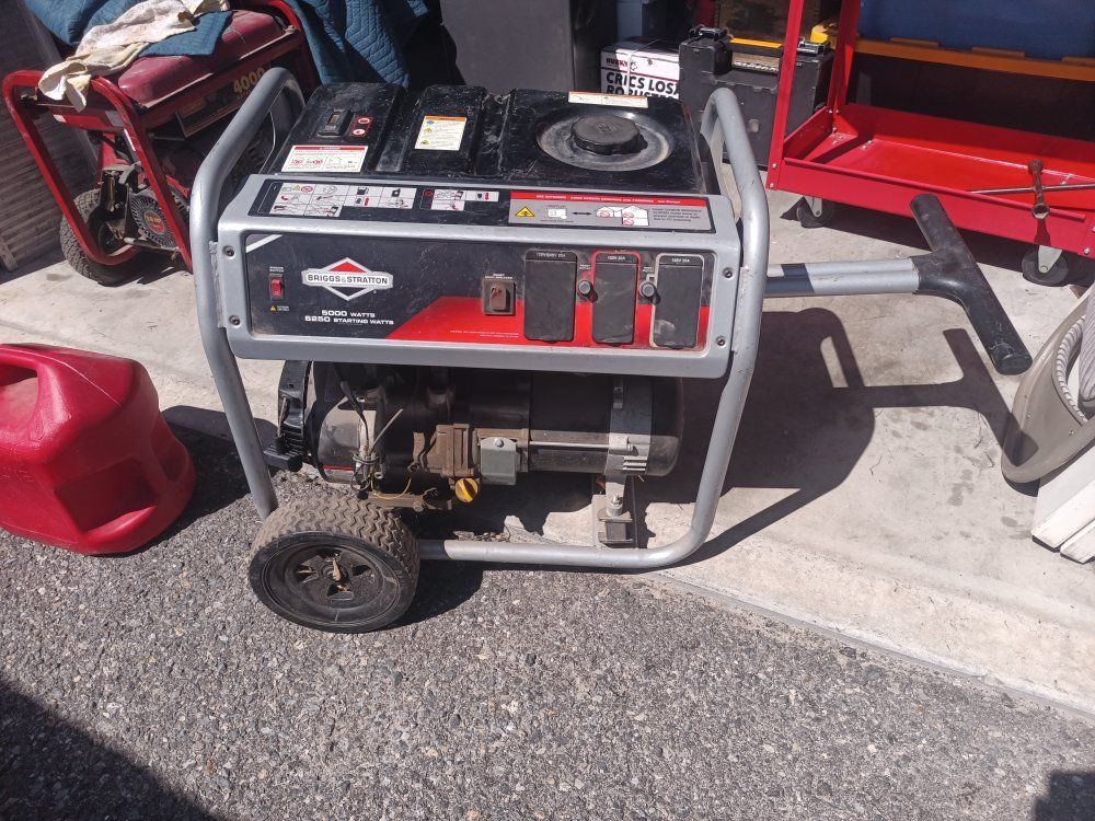 Briggs and stratton 5000w generator runs great