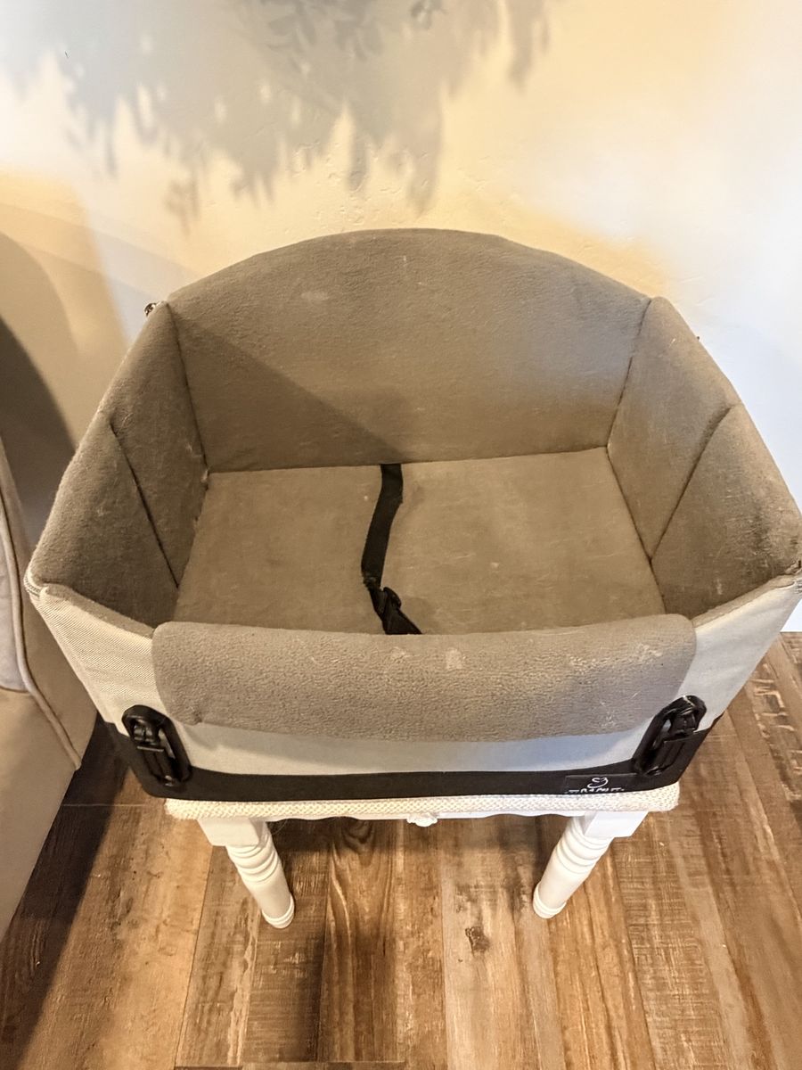 Pet Car Seat Carrier Booster Grey for up to 30 lbs. Lightly used. 