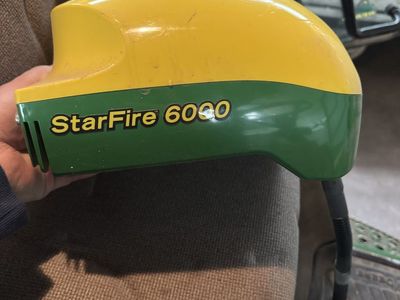 John Deere GPS dome and screen