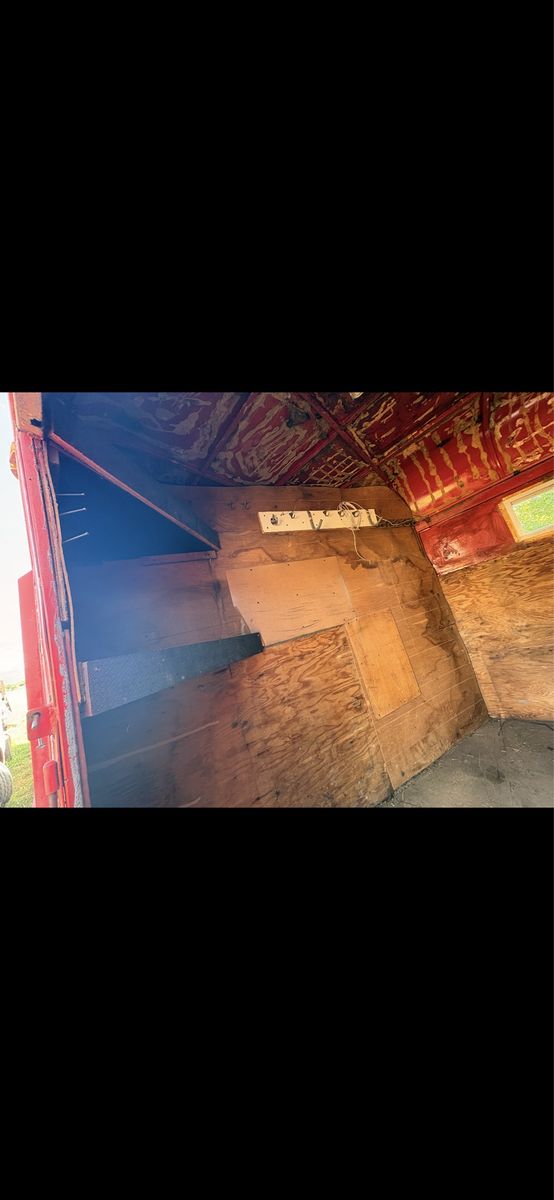 Main image 6