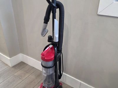 Dirt Devil Dash Upright Bagless Vacuum Cleaner