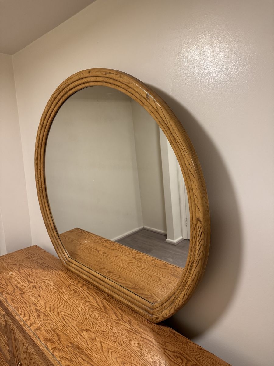 Main image 6