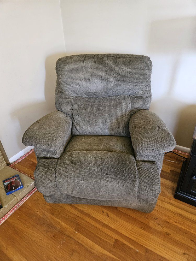 Lazy boy rocker recliner wide clean