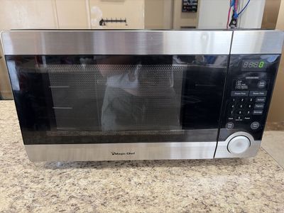 Magic Chef Countertop Microwave (1000W) - Stainless Steel