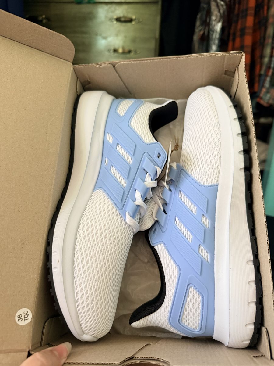 Adidas Ultimashow running shoes size 7.5
