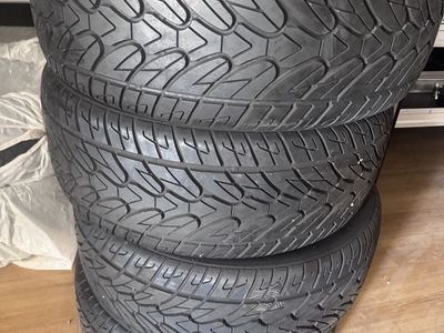 Set Of 4 305/45R22 Tires