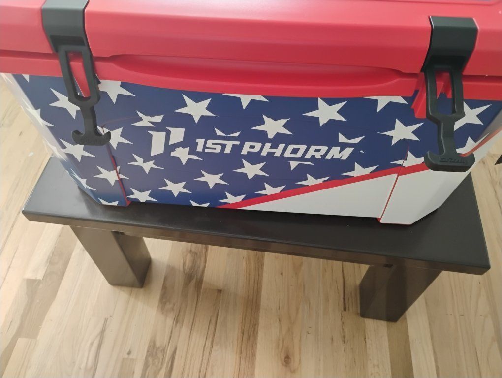 GRIZZLY 45 COOLER RED WITH BLUE & WHITE ACCENTS