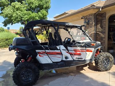 2014 Can-Am Maverick 1000R- 4 Seater