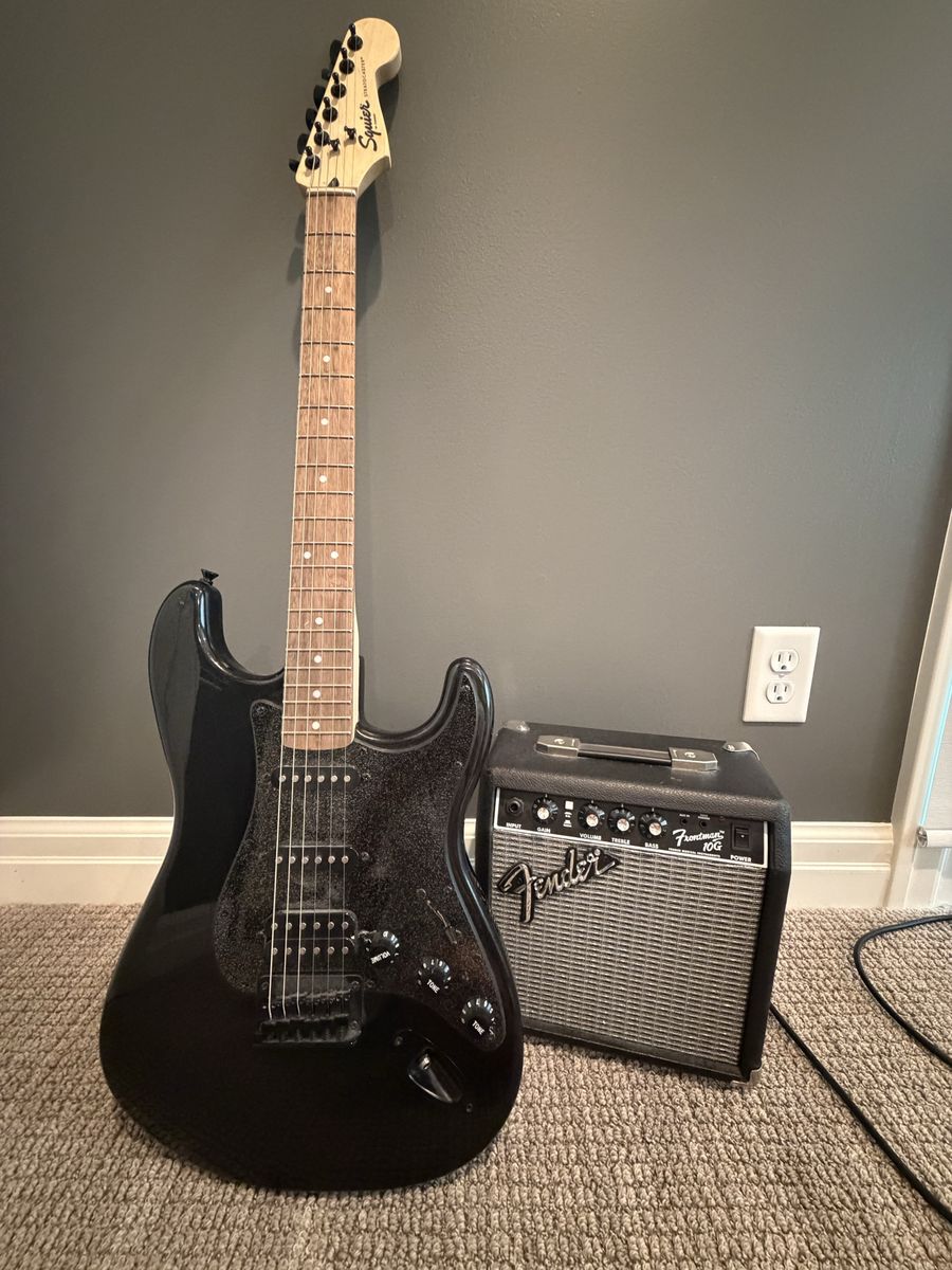 Squier Stratocaster HSS Electric Guitar with Fender Frontman 10G Amp
