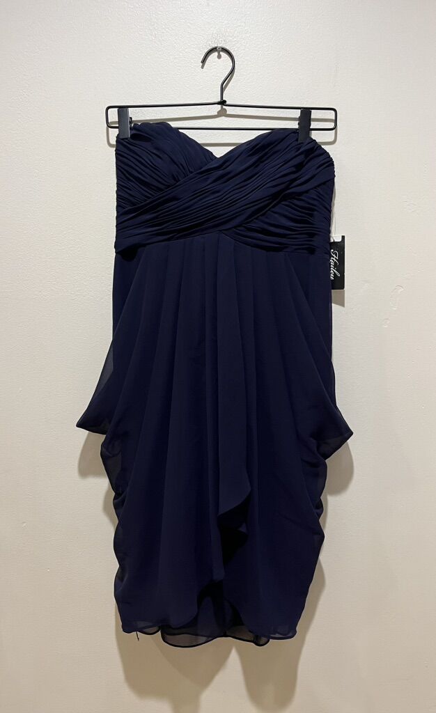 NWT Hailey Adrianna Papell Navy Blue Dress Size 6
