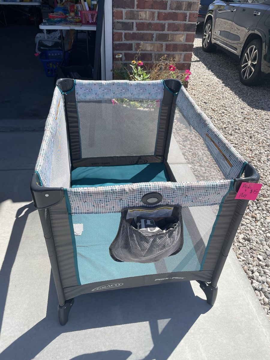 Graco Pack 'n Play Portable Playard with Storage Pocket