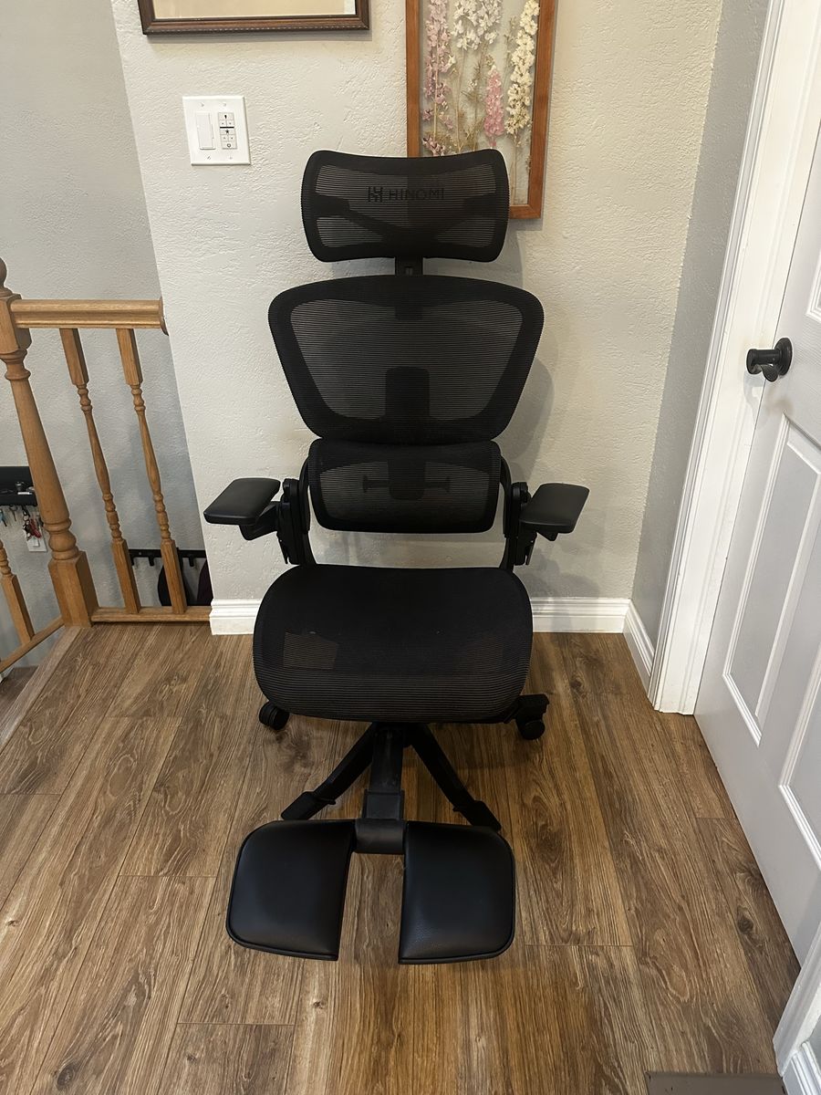 Ergonomic Hinomi office chair