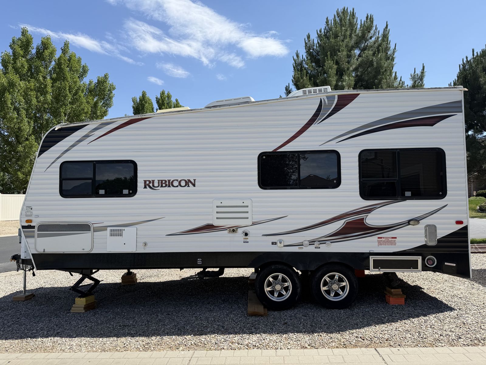 2013 Dutchman Rubicon 2100 Toy Hauler price reduced… Excellent shape...