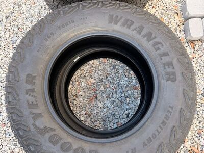 Brand New Goodyear 265/70/18 Set Of 5 33's