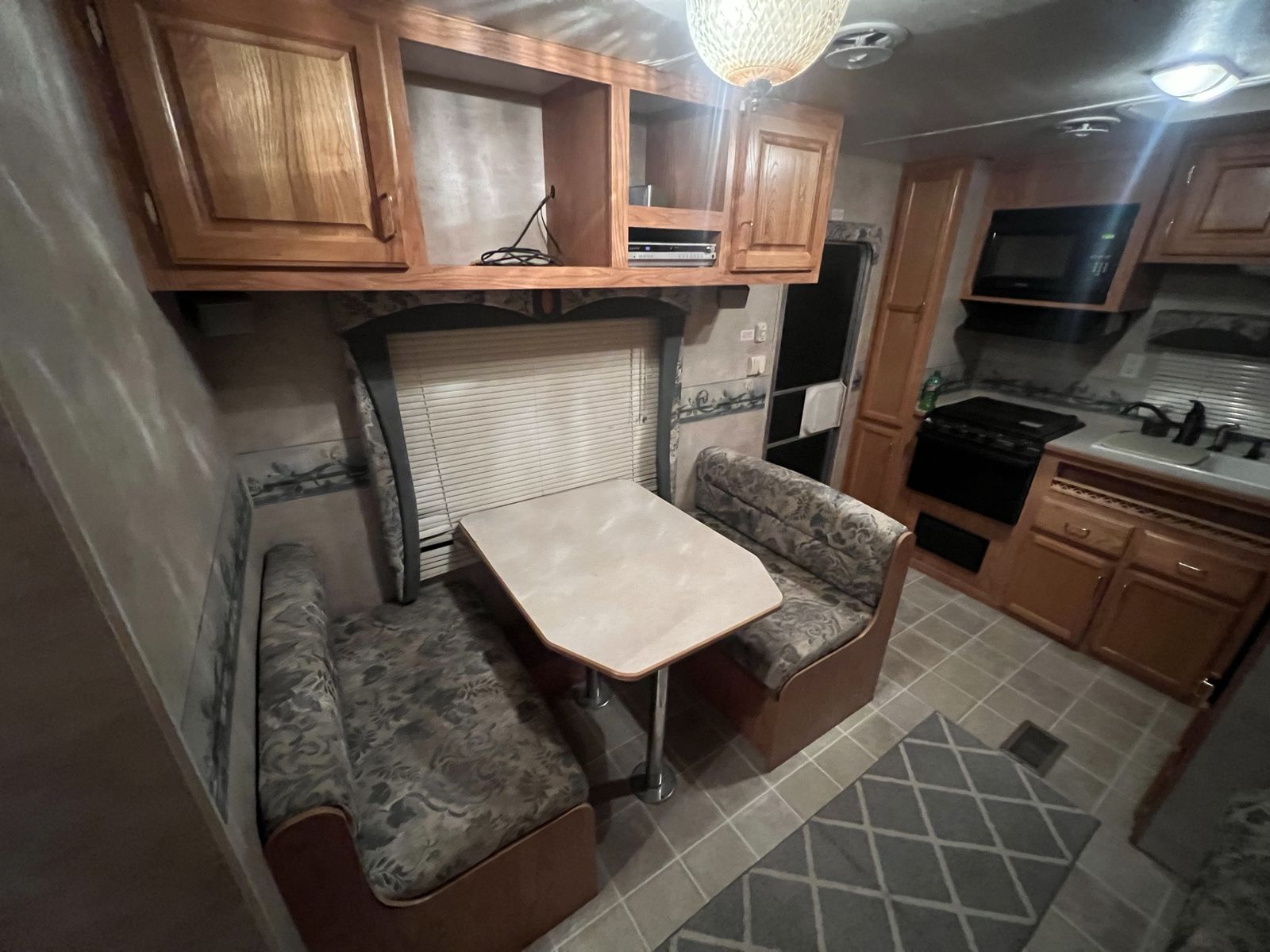 Main image 6