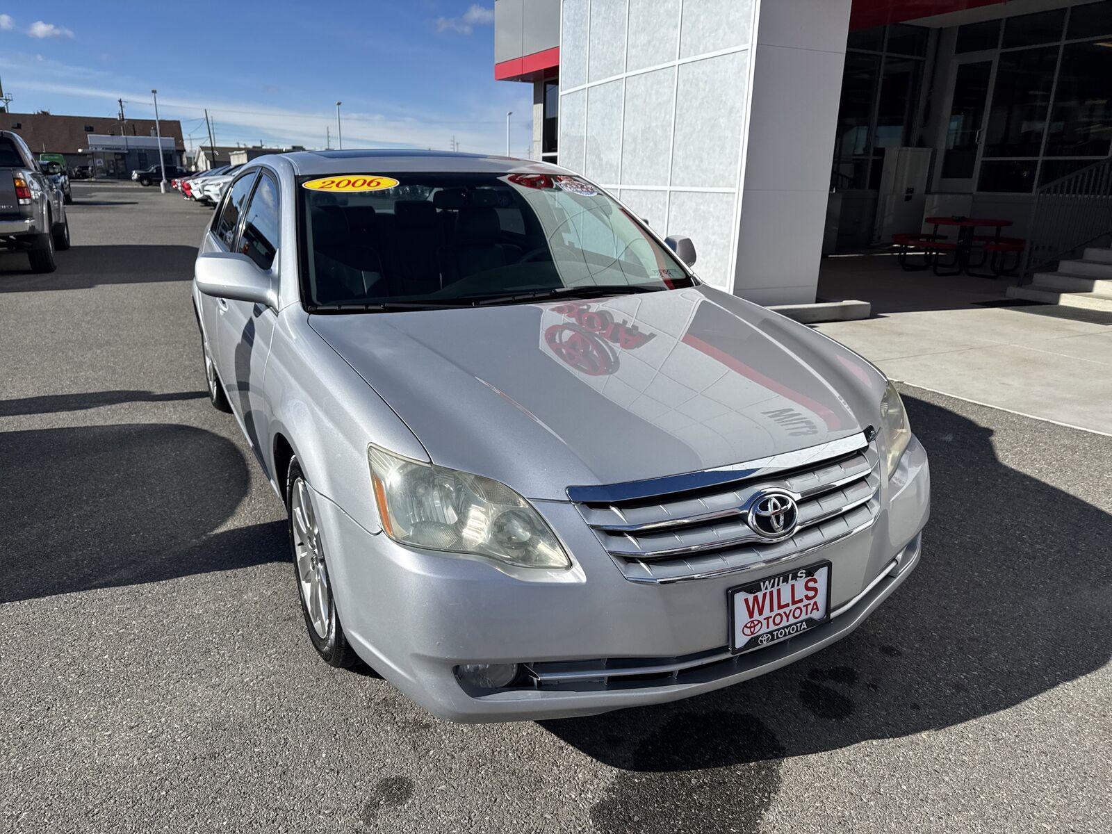 2006 TOYOTA AVALON XLS