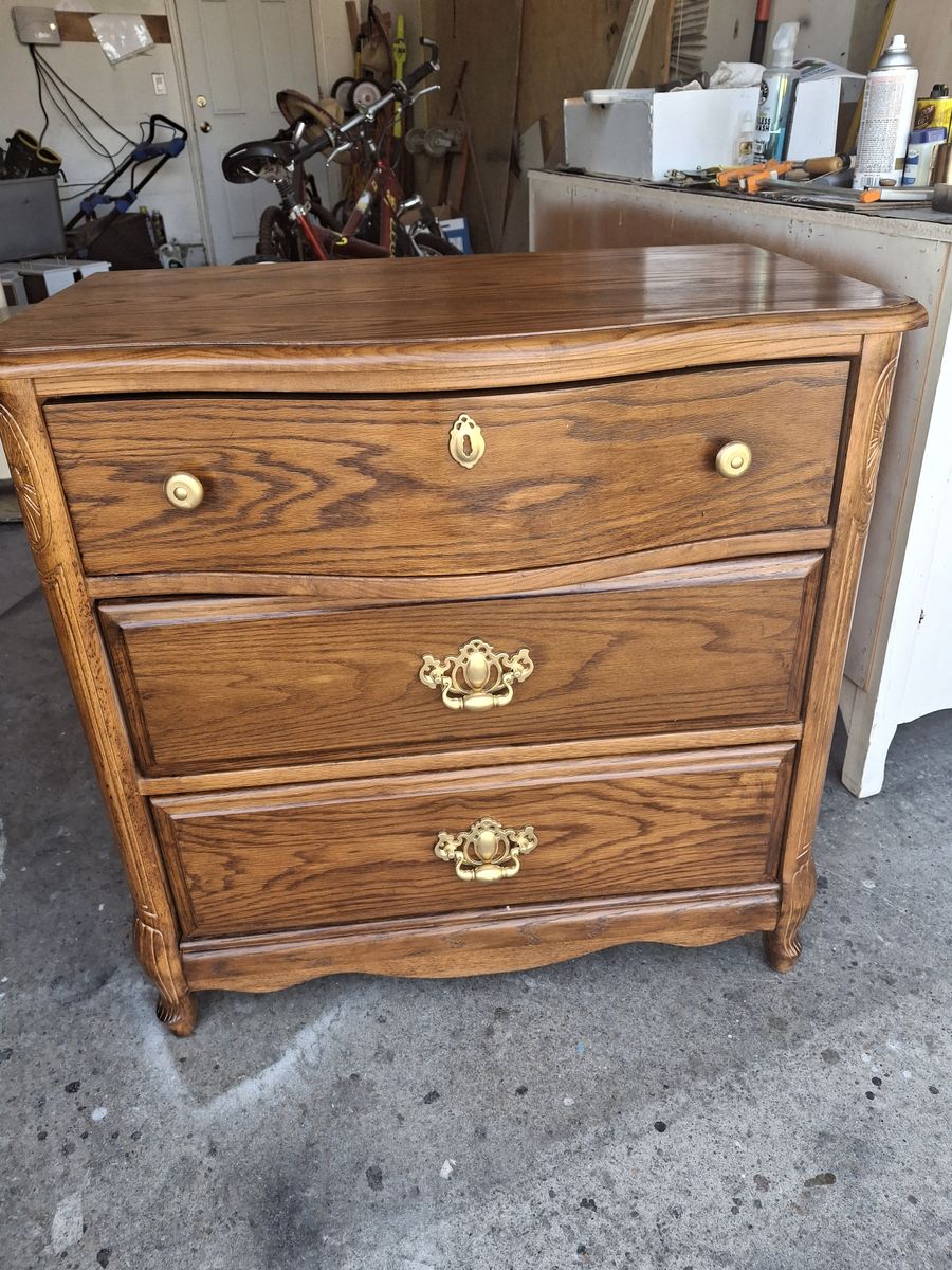 kids 3 drawers dresser/lilian