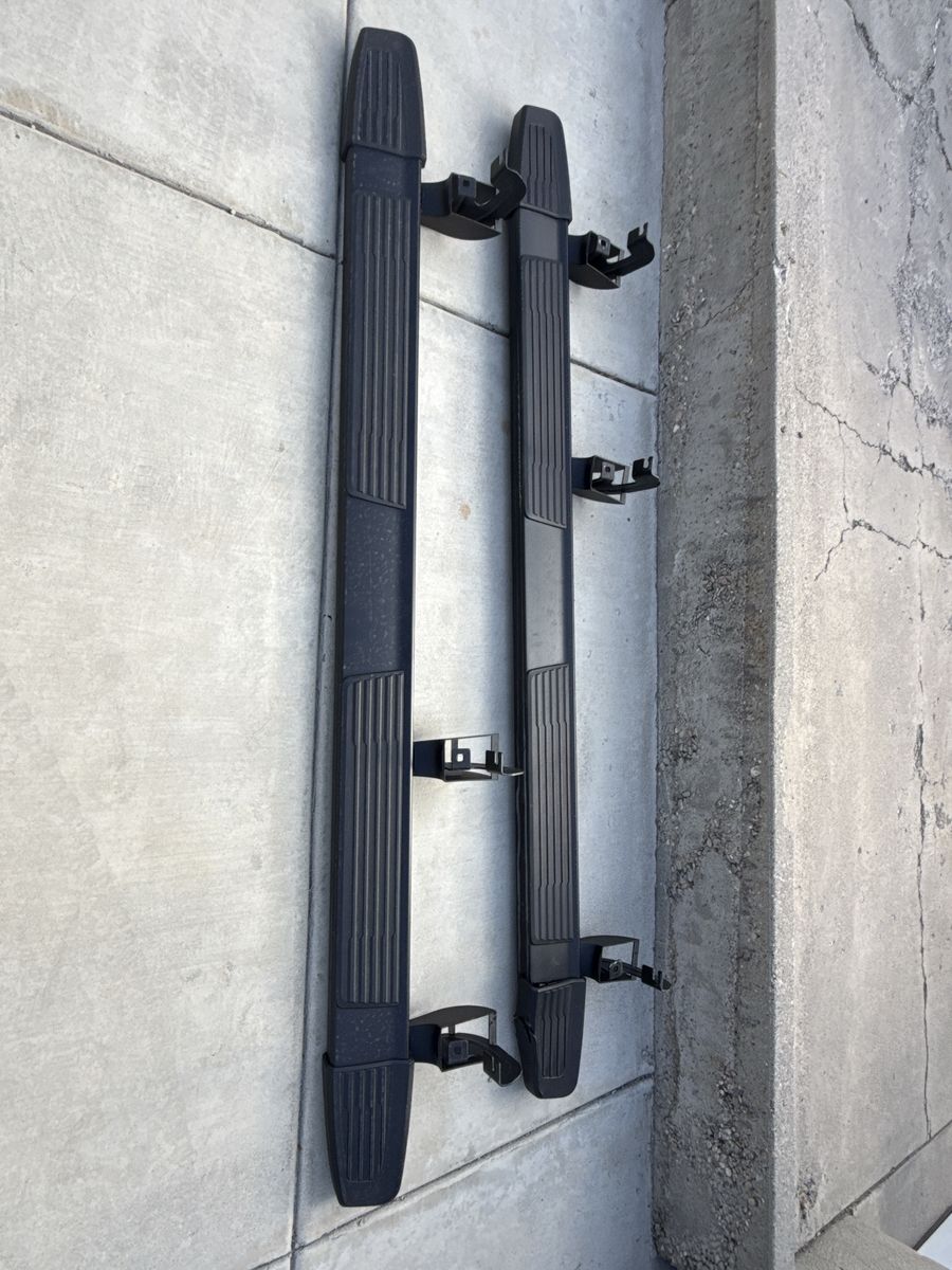 Pair of Black Truck Running Boards / Side Steps with Mounting Brackets Came off 2026 GMC Sierra 1500 Crew Cab