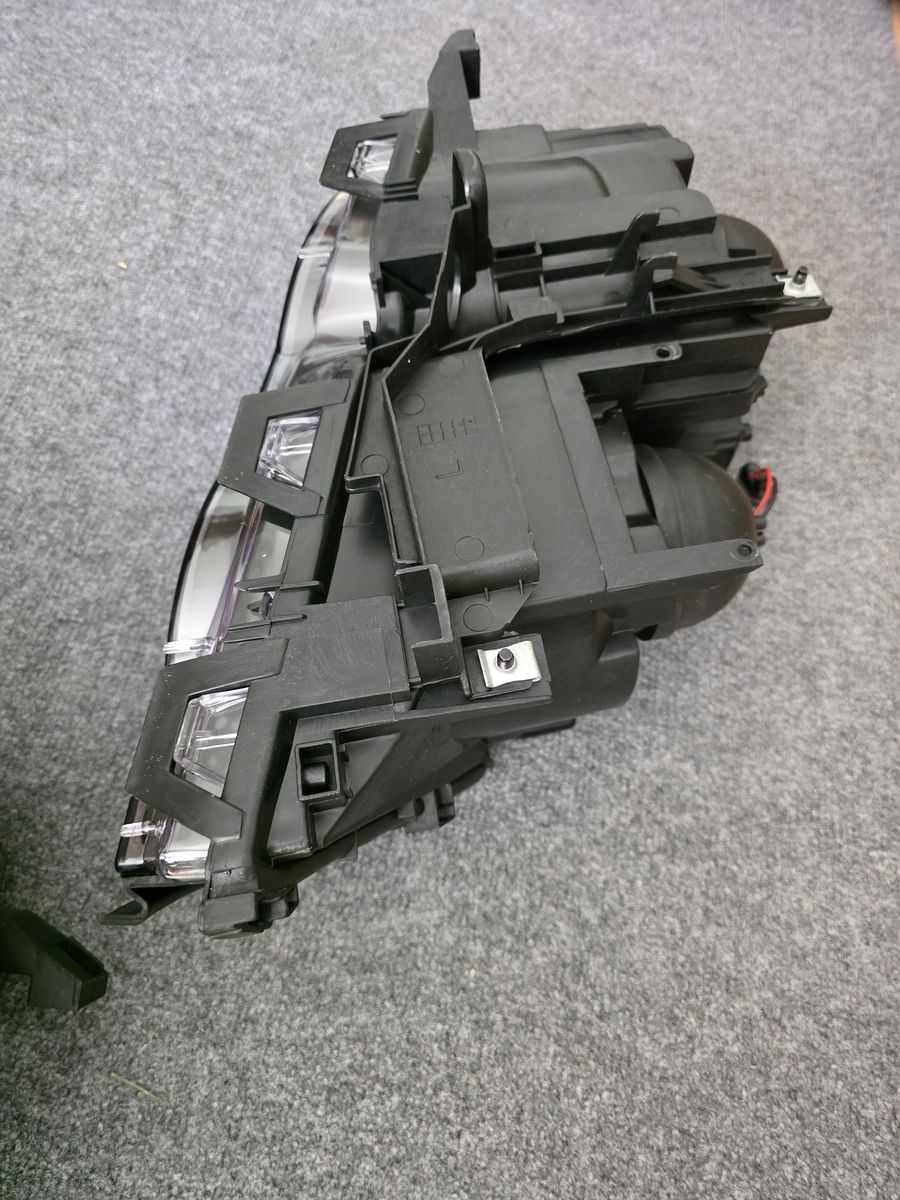 Main image 7