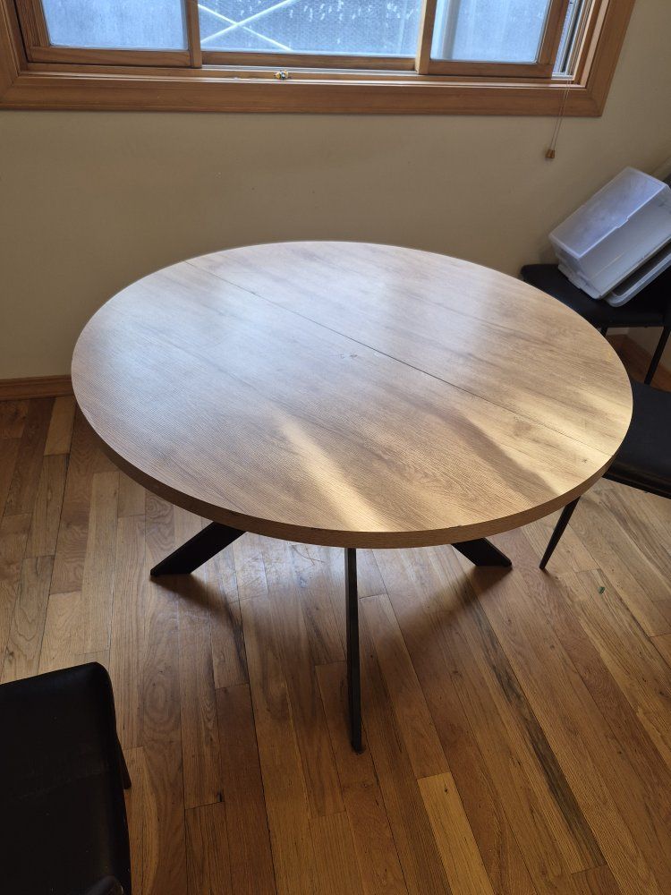 46.4 in. Oak MDF Round Dining Table with Carbon Steel Legs