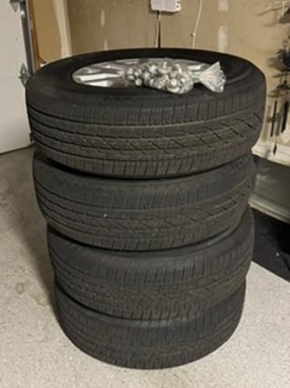 New2026 Toyota take off Tires and Wheels, 17", 245/70R