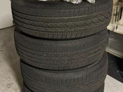 New2026 Toyota take off Tires and Wheels, 17", 245/70R