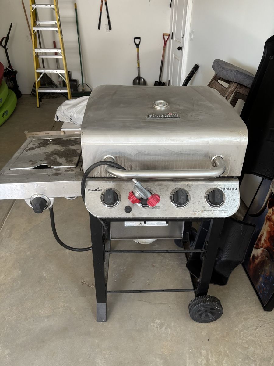 Char-Broil Performance Stainless Steel 3-Burner Liquid Propane Gas Grill with Side Burner