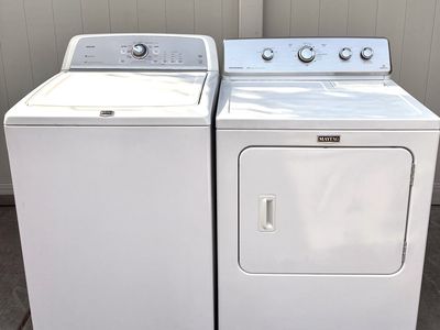 MAYTAG TOP LOAD WASHER AND ELECTRIC DRYER SET