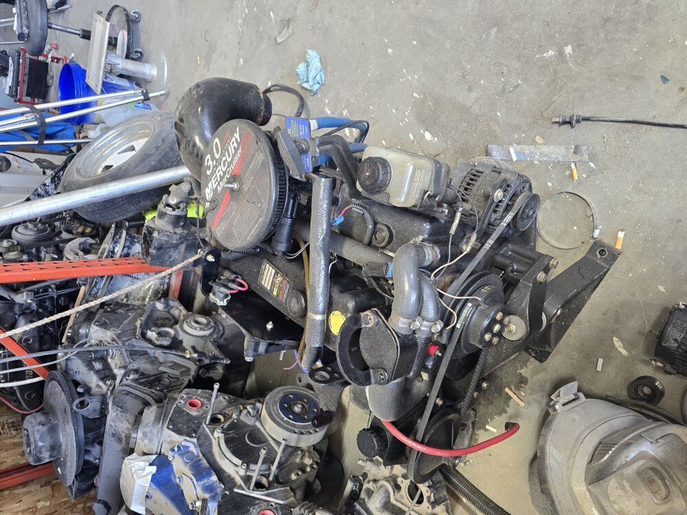 Used 3.0 Litre Mercury 4 cylinder Engines – 2 Available