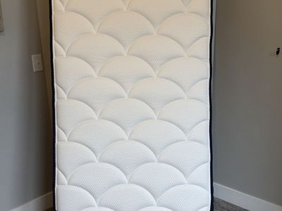 DreamCloud ️ Split King Or 2 Twin XL Mattresses