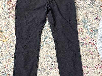 Mens Kuhl pants 38x32