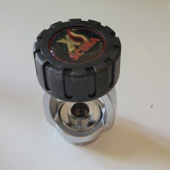XS Scuba Screw-On Yoke