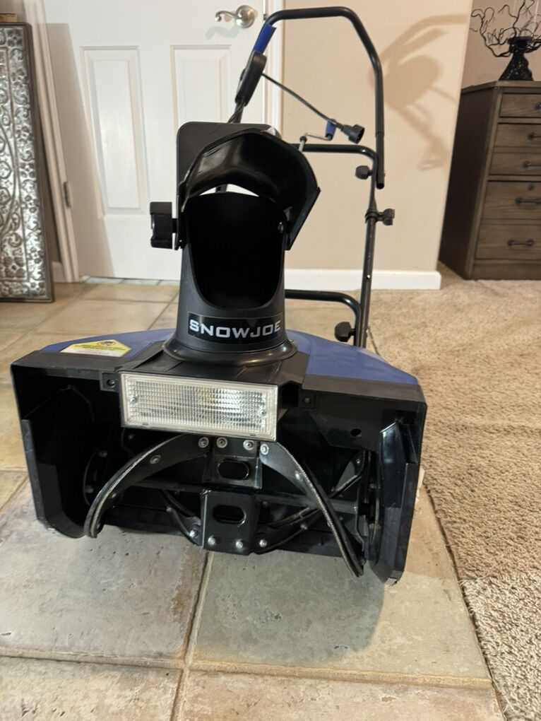 Snow Joe Snow Blower