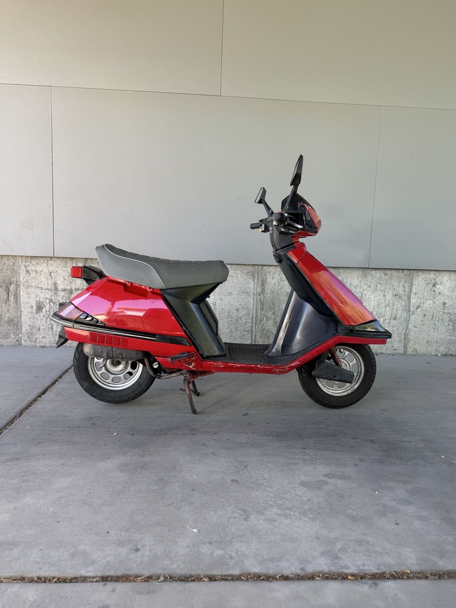 1987 Honda elite CH80 Scooter/Moped