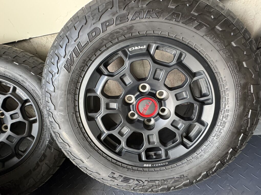 TRD PRO WHEELS ( Tundra)