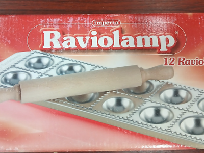 Imperia Raviolamp 12 Ravioli Chef Maker with Rolling Pin - New in Box-Extras