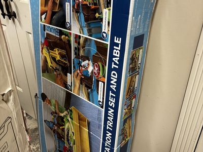 KidKraft Grand Central Station Train Set & Table - 90 Pcs, Multilevel Play