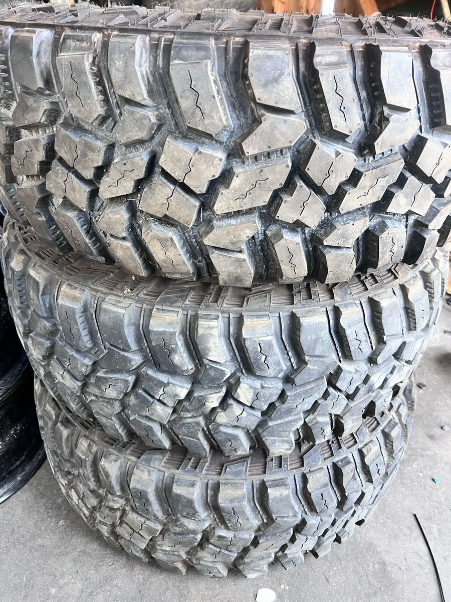 31x10.50-15 LT Coopers SST
