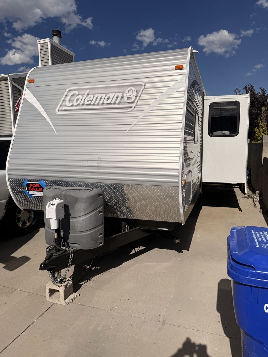 2013 Coleman 27’ bumper pull
