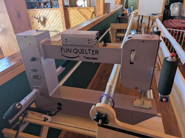 Fun Quilter by Nolting - Long arm Sewing Machine with books and accessories