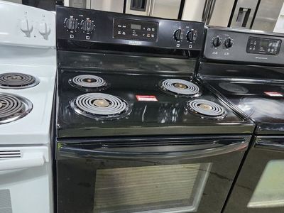 BEAUTIFUL BLACK COIL TOP RANGE! W-WARRANTY