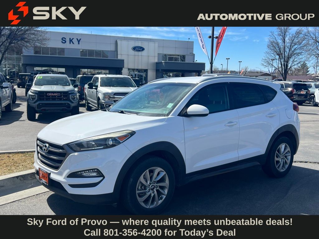 2016 HYUNDAI TUCSON SE